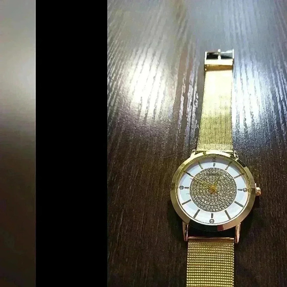 Simple rhinestone watch - Picture 2 of 6